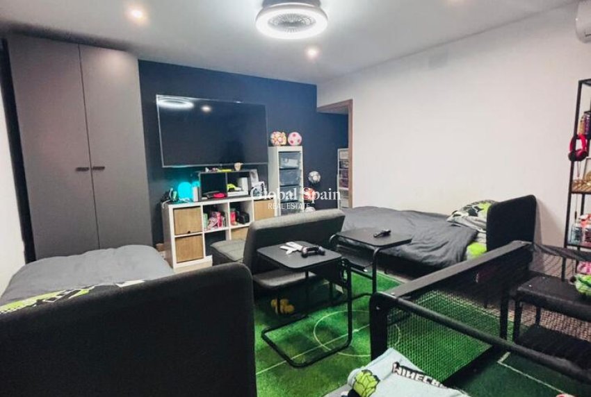 Resale - HOUSE -
SAN MIGUEL DE SALINAS - Inland