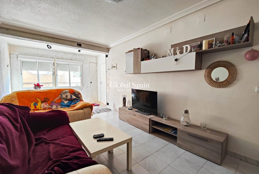 Resale - HOUSE -
SAN MIGUEL DE SALINAS - Inland