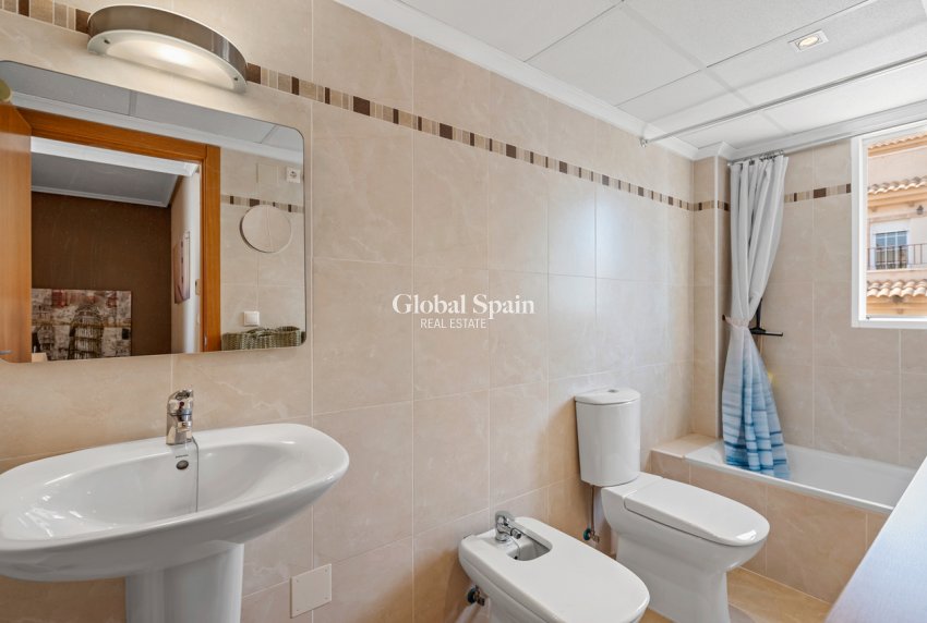Resale - HOUSE -
SAN MIGUEL DE SALINAS - Inland