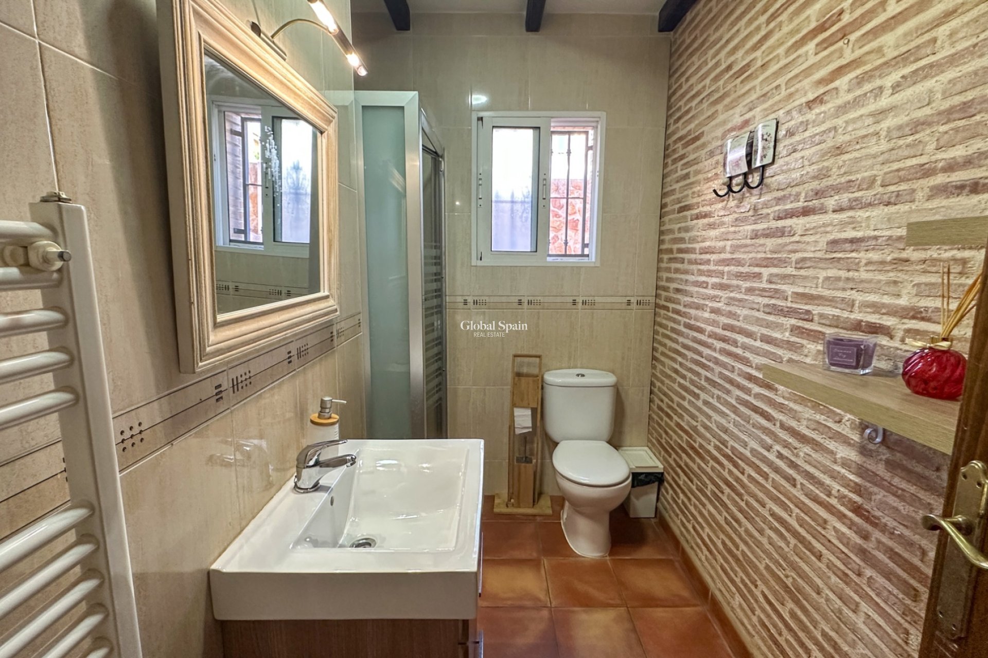 Resale - HOUSE -
SAN MIGUEL DE SALINAS - Inland