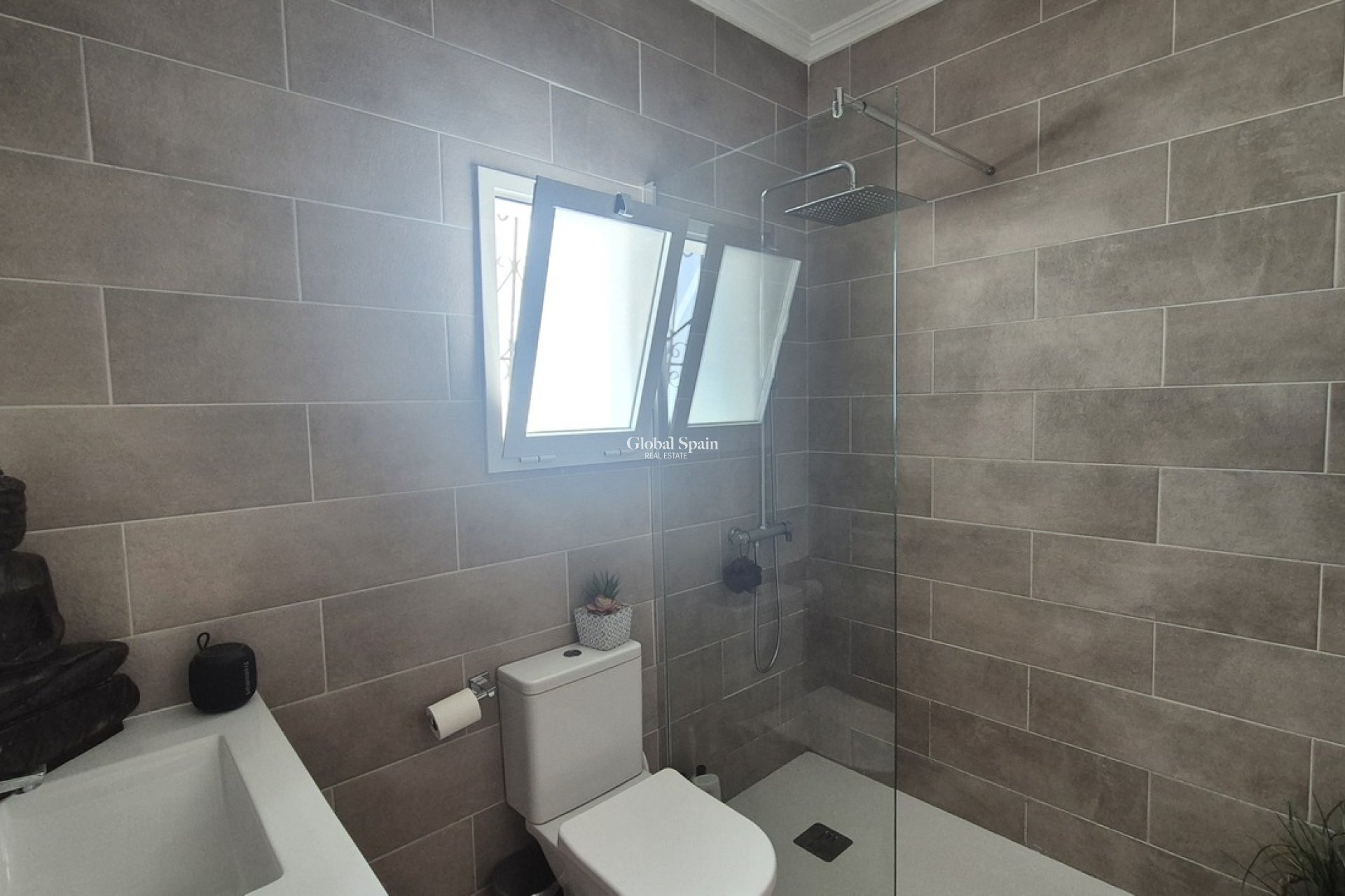 Resale - HOUSE -
SAN MIGUEL DE SALINAS - Inland
