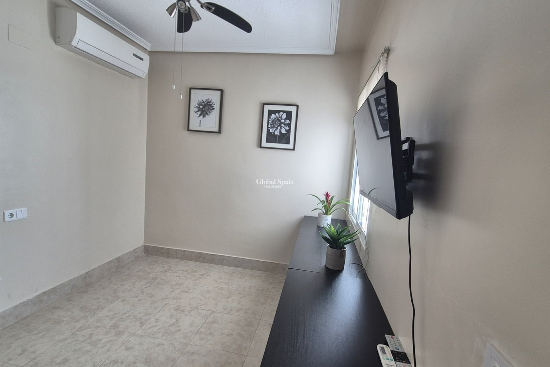 Resale - HOUSE -
SAN MIGUEL DE SALINAS - Inland