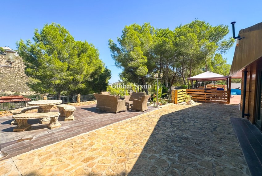 Resale - HOUSE -
SAN MIGUEL DE SALINAS - Inland