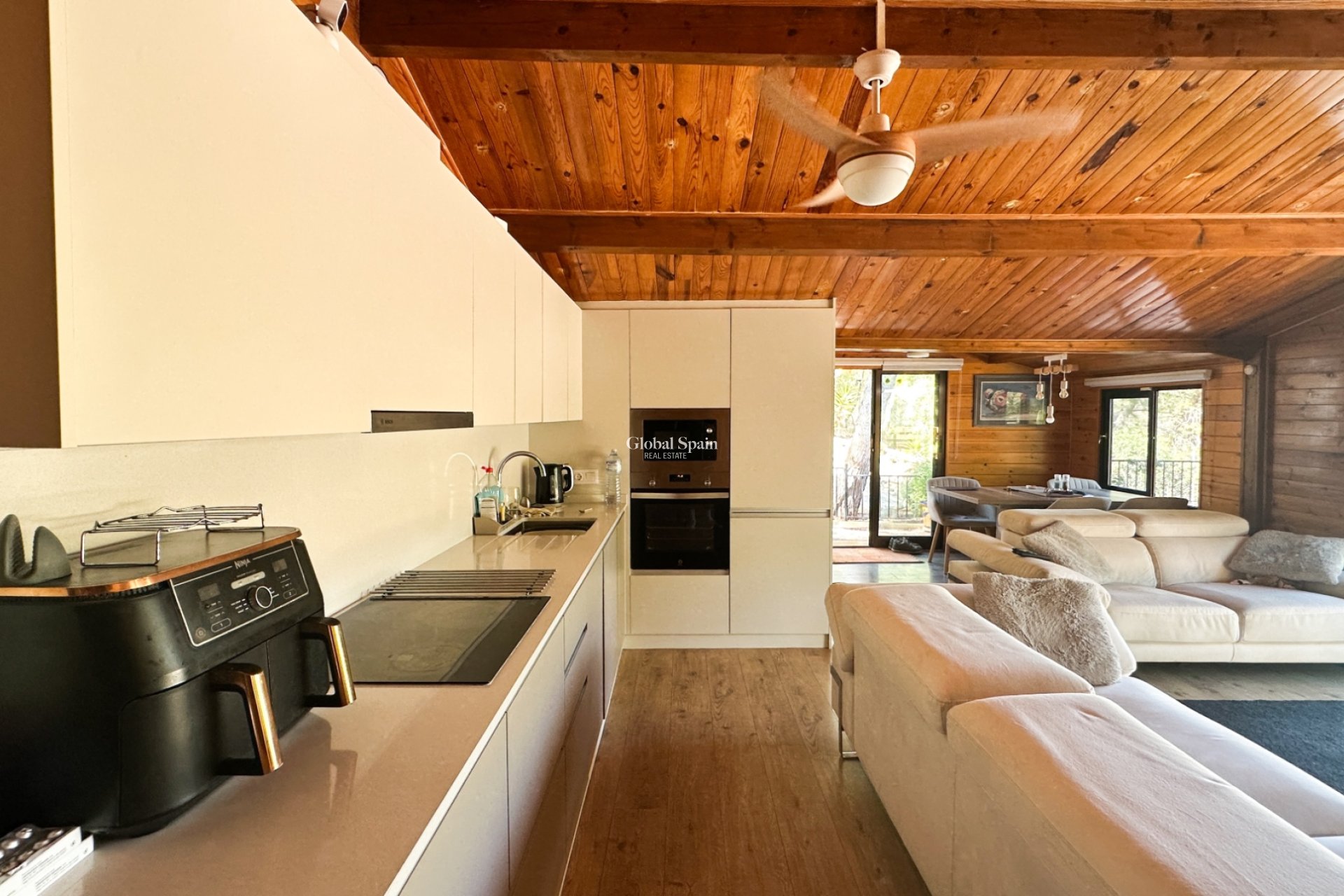 Resale - HOUSE -
SAN MIGUEL DE SALINAS - Inland