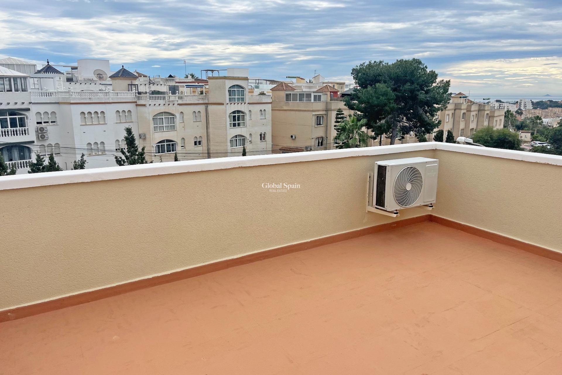 Resale - HOUSE -
SAN MIGUEL DE SALINAS - Las Filipinas