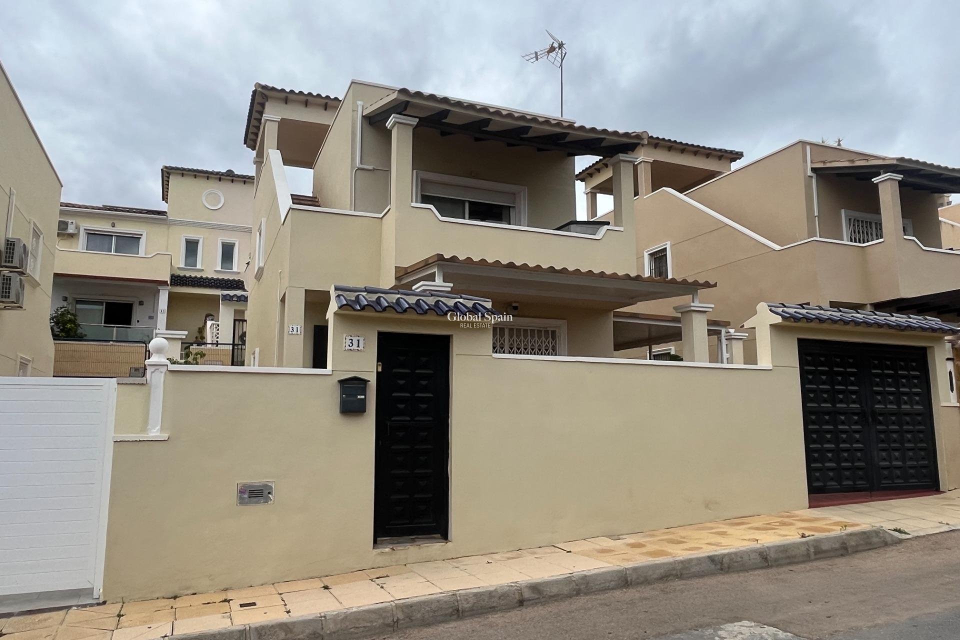 Resale - HOUSE -
SAN MIGUEL DE SALINAS - Las Filipinas