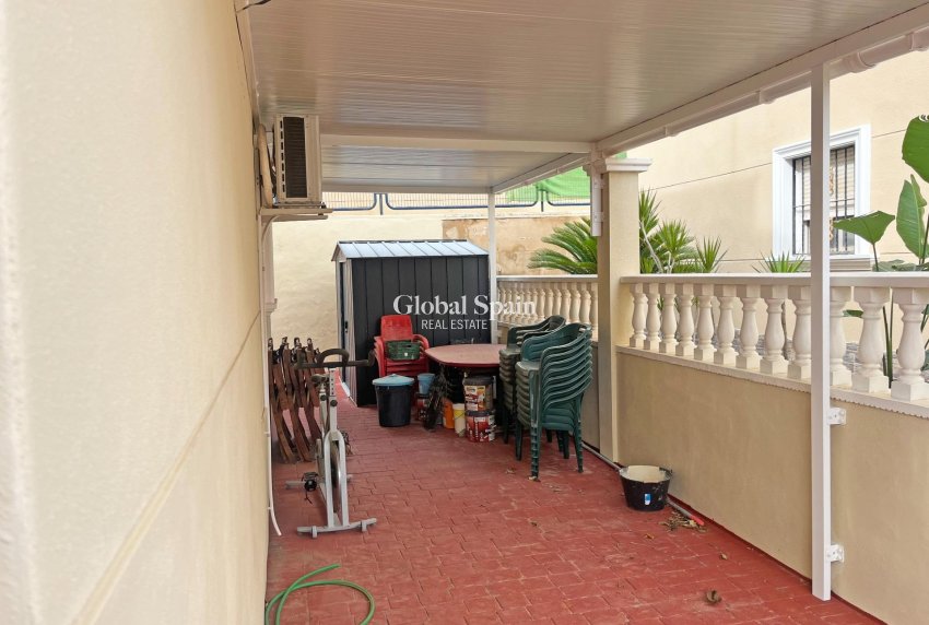 Resale - HOUSE -
SAN MIGUEL DE SALINAS - Las Filipinas