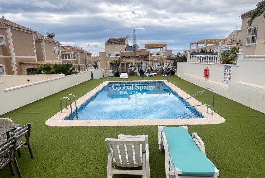 Resale - HOUSE -
SAN MIGUEL DE SALINAS - Las Filipinas