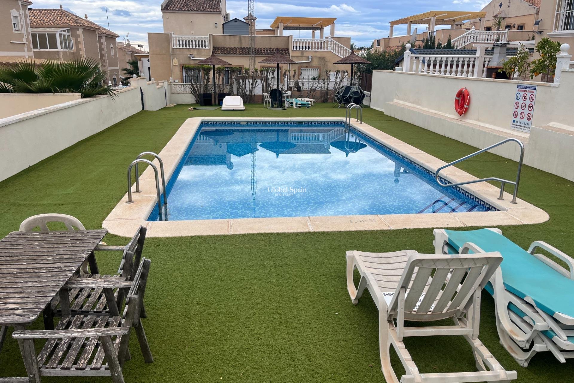 Resale - HOUSE -
SAN MIGUEL DE SALINAS - Las Filipinas