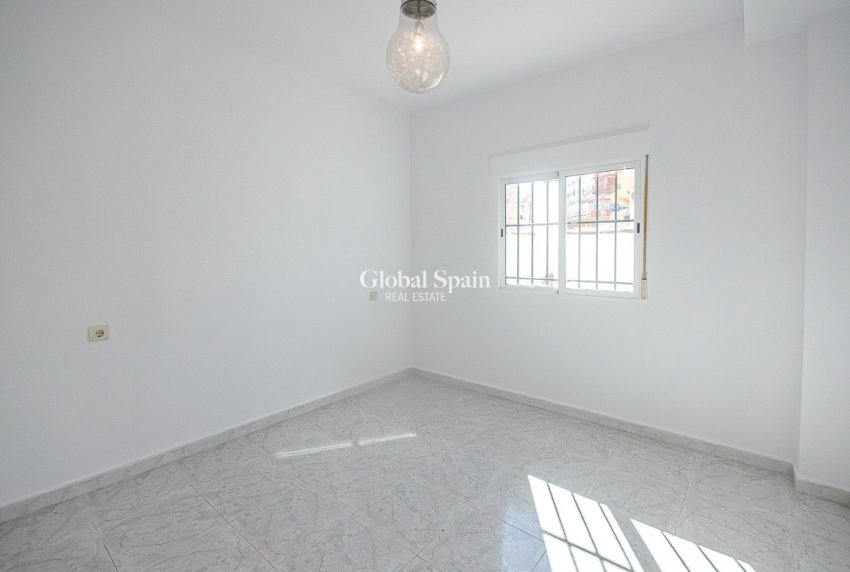 Resale - House -
SAN MIGUEL DE SALINAS - San Miguel de Salinas