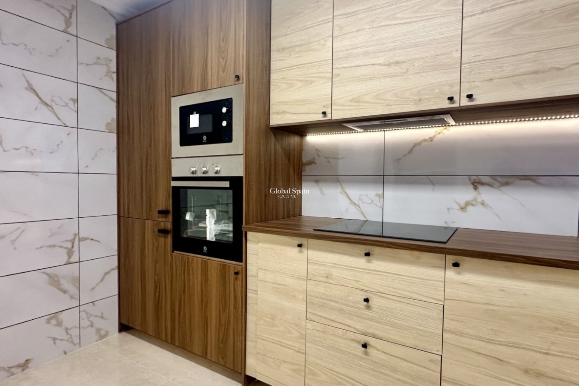 Resale - HOUSE -
SAN MIGUEL DE SALINAS - San Miguel de Salinas