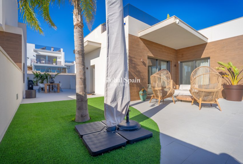 Resale - HOUSE -
SAN MIGUEL DE SALINAS - San Miguel de Salinas