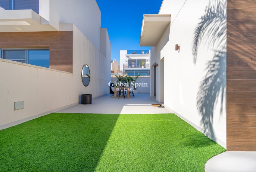 Resale - HOUSE -
SAN MIGUEL DE SALINAS - San Miguel de Salinas