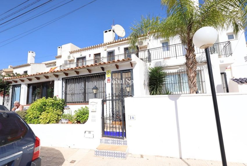 Resale - House -
SAN MIGUEL DE SALINAS - VILLAMARTÍN