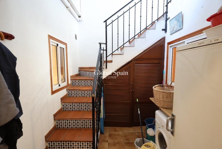 Resale - House -
SAN MIGUEL DE SALINAS - VILLAMARTÍN
