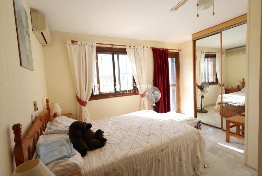 Resale - House -
SAN MIGUEL DE SALINAS - VILLAMARTÍN