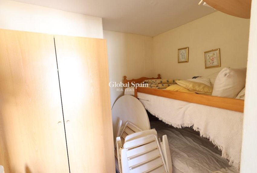 Resale - House -
SAN MIGUEL DE SALINAS - VILLAMARTÍN