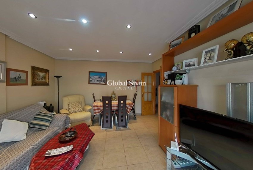 Resale - HOUSE -
SAN PEDRO DEL PINATAR - CENTRO