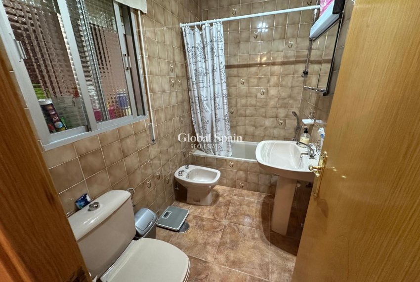 Resale - HOUSE -
SAN PEDRO DEL PINATAR - Lo pagan