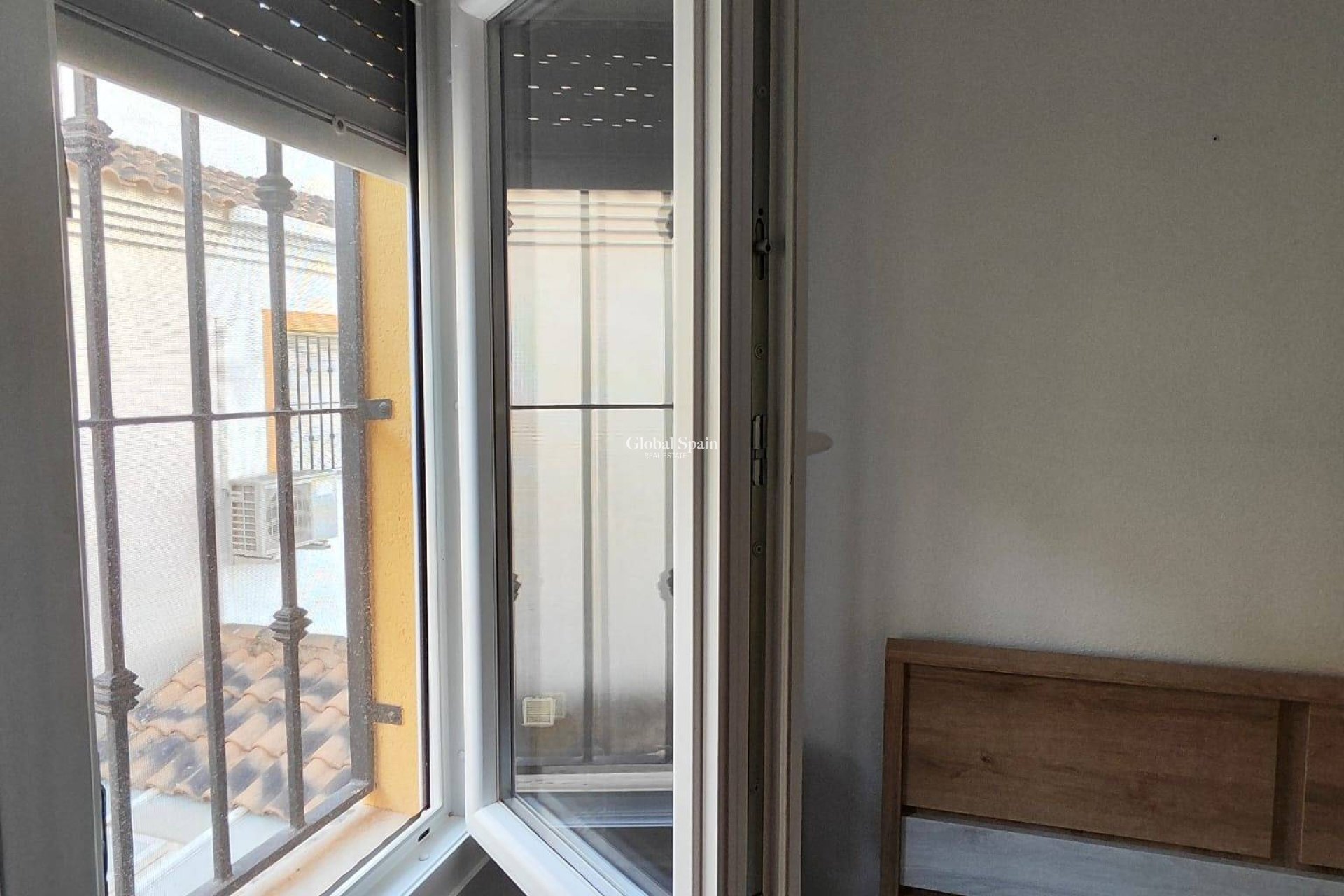 Resale - HOUSE -
SAN PEDRO DEL PINATAR - Lo pagan