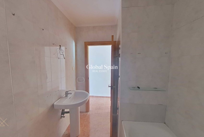 Resale - HOUSE -
SAN PEDRO DEL PINATAR - Lo pagan