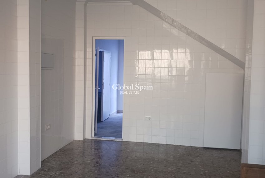 Resale - HOUSE -
SAN PEDRO DEL PINATAR - Los Antolinos