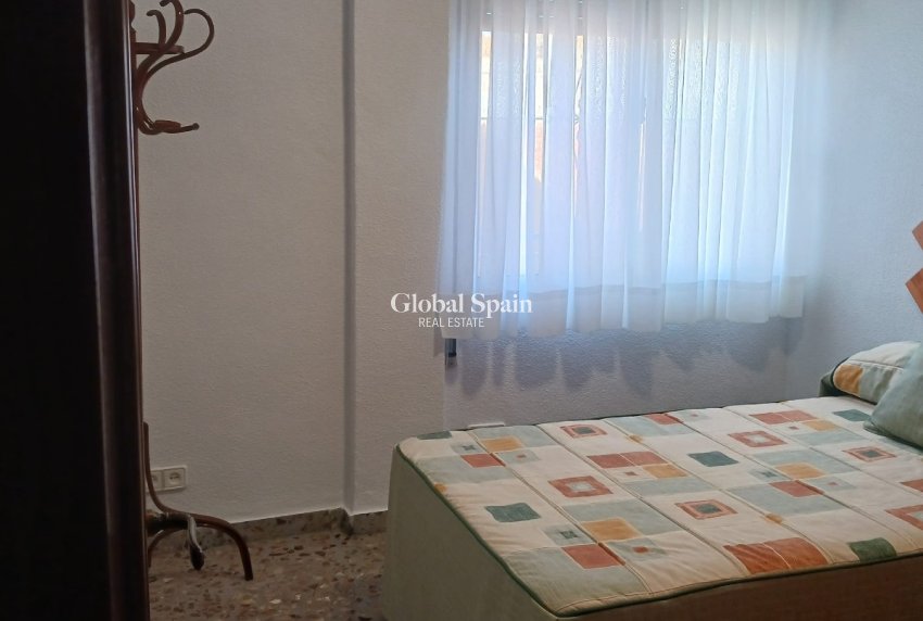 Resale - HOUSE -
SAN PEDRO DEL PINATAR - Los Antolinos