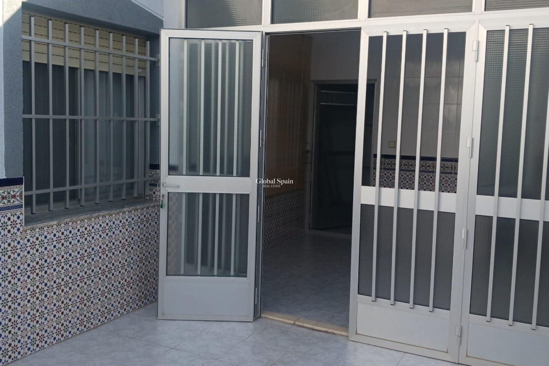 Resale - HOUSE -
SAN PEDRO DEL PINATAR - Los Antolinos