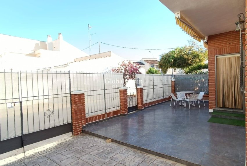 Resale - HOUSE -
SAN PEDRO DEL PINATAR - Los Cuarteros