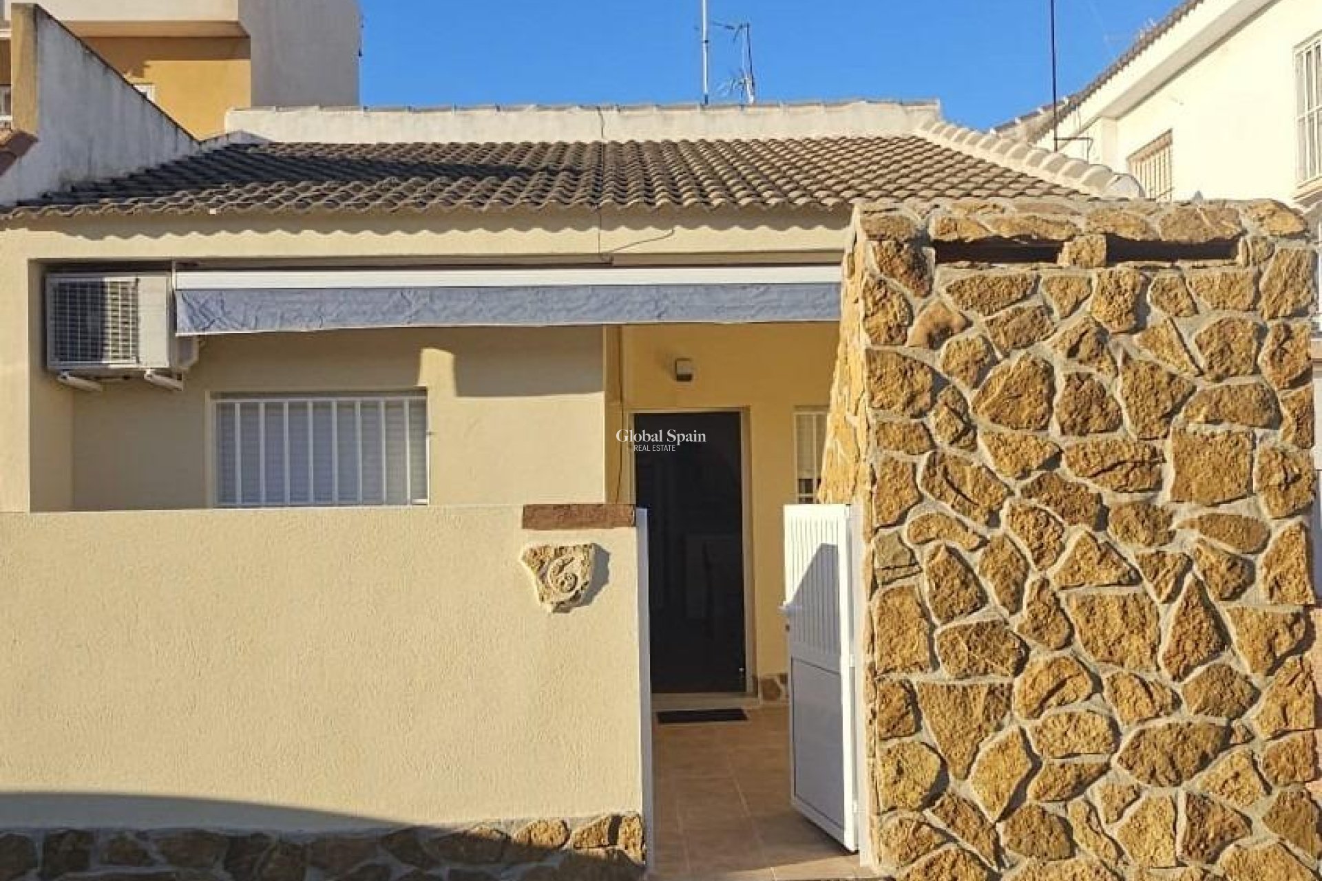 Resale - HOUSE -
SAN PEDRO DEL PINATAR - Los Cuarteros