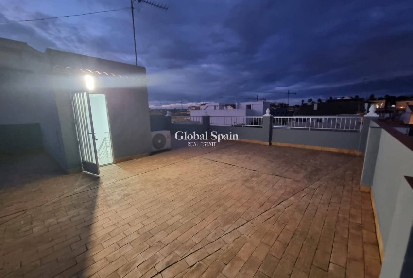 Resale - HOUSE -
SAN PEDRO DEL PINATAR - San Pedro de Pinatar