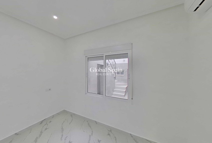 Resale - HOUSE -
SAN PEDRO DEL PINATAR - San Pedro Del Pinatar Centro