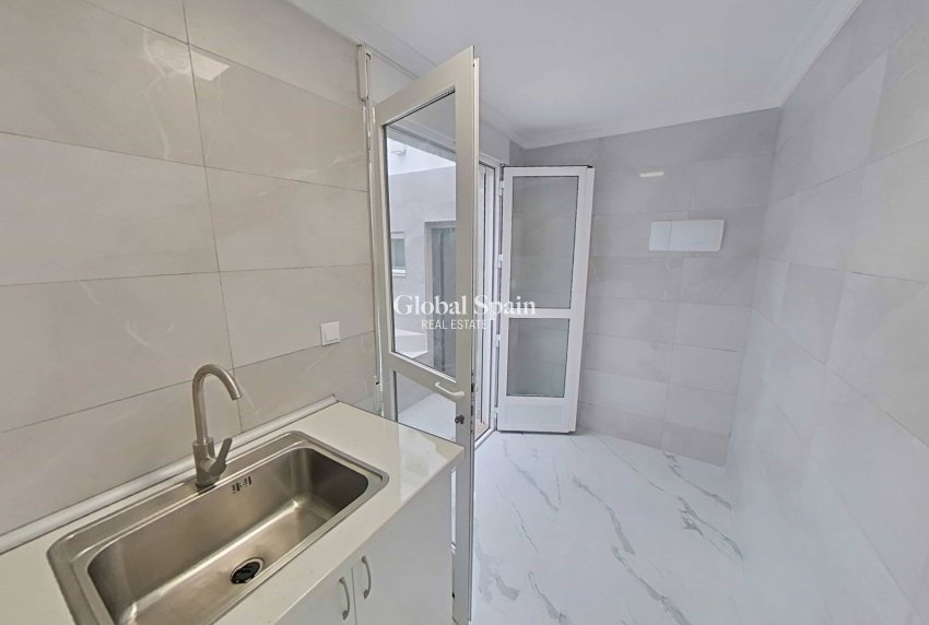 Resale - HOUSE -
SAN PEDRO DEL PINATAR - San Pedro Del Pinatar Centro