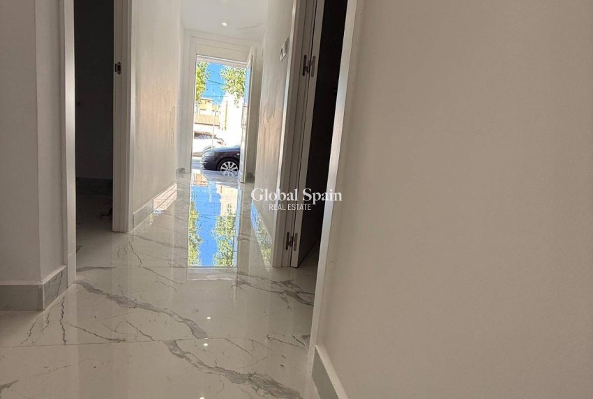 Resale - HOUSE -
SAN PEDRO DEL PINATAR - San Pedro Del Pinatar Centro