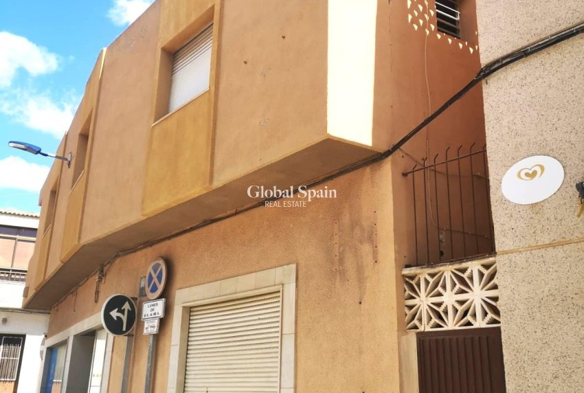 Resale - HOUSE -
SAN PEDRO DEL PINATAR - San Pedro del Pinatar