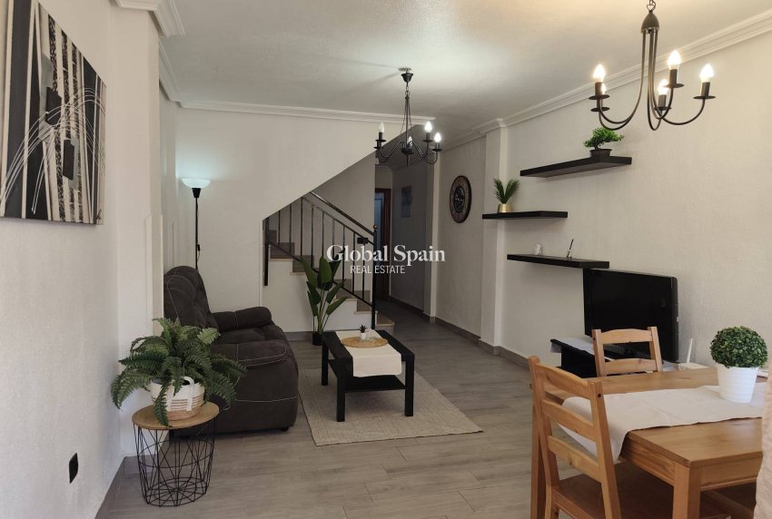 Resale - HOUSE -
SAN PEDRO DEL PINATAR - Villananitos