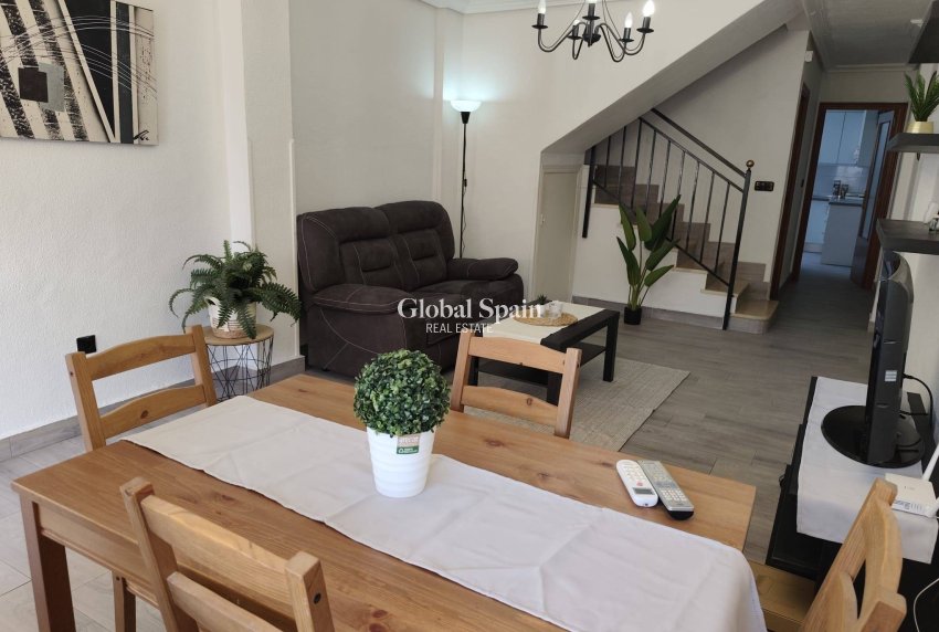 Resale - HOUSE -
SAN PEDRO DEL PINATAR - Villananitos