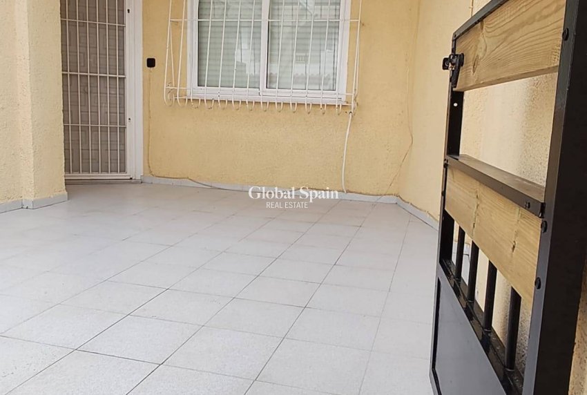 Resale - HOUSE -
SAN PEDRO DEL PINATAR - Villananitos