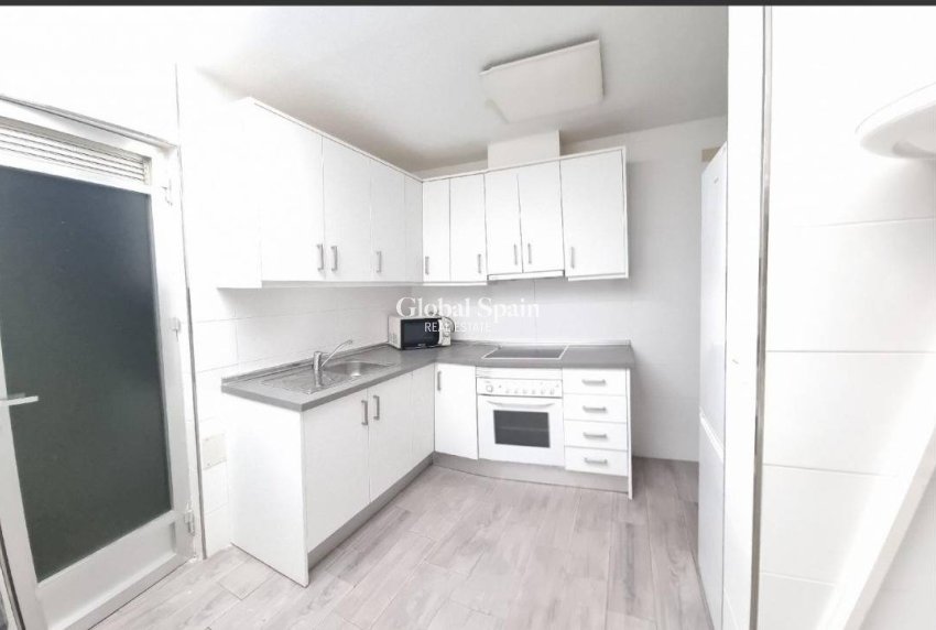 Resale - HOUSE -
SAN PEDRO DEL PINATAR - Villananitos