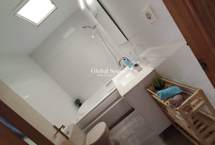 Resale - HOUSE -
SAN PEDRO DEL PINATAR - Villananitos