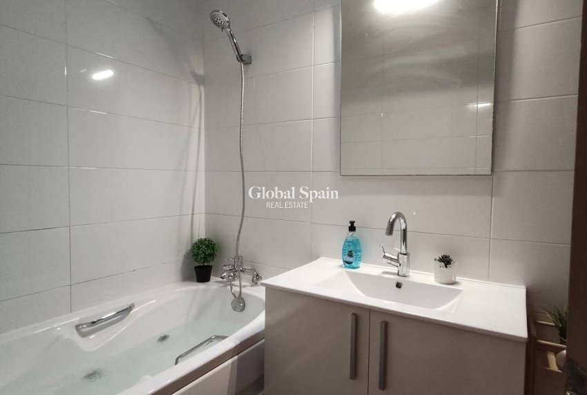 Resale - HOUSE -
SAN PEDRO DEL PINATAR - Villananitos