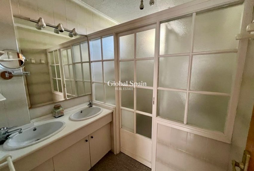 Resale - HOUSE -
SANTA POLA - Costa Blanca