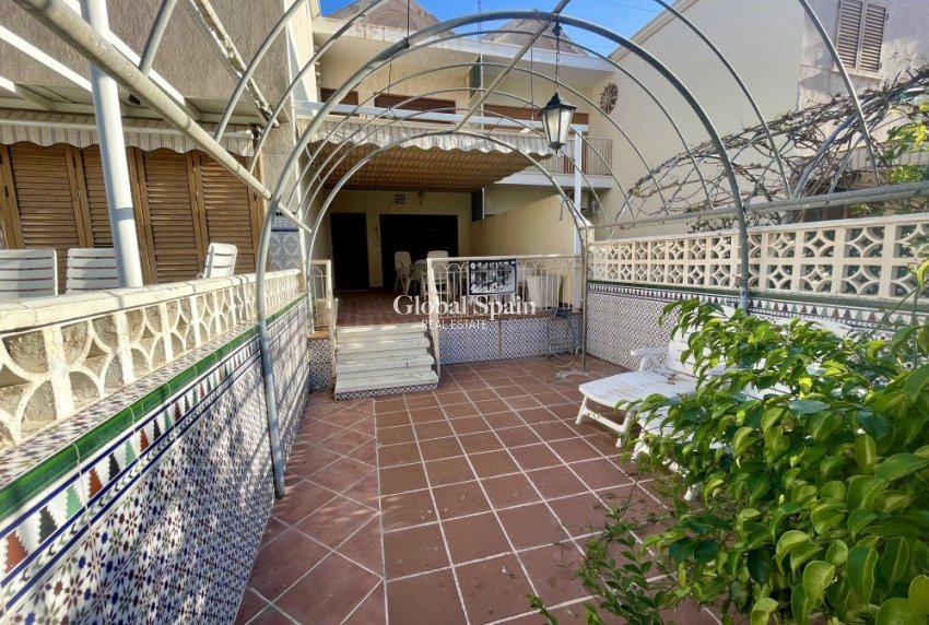 Resale - HOUSE -
SANTA POLA - Costa Blanca