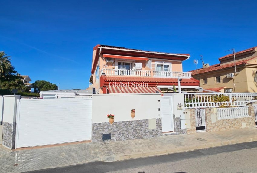 Resale - HOUSE -
SANTIAGO DE LA RIBERA - Santiago de la Ribera