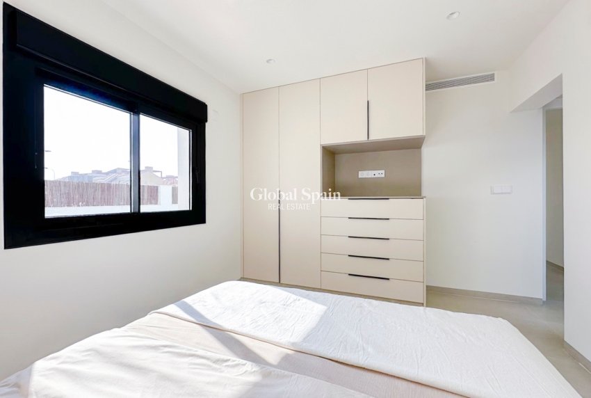 Resale - HOUSE -
SANTIAGO DE LA RIBERA - Santiago de la Ribera