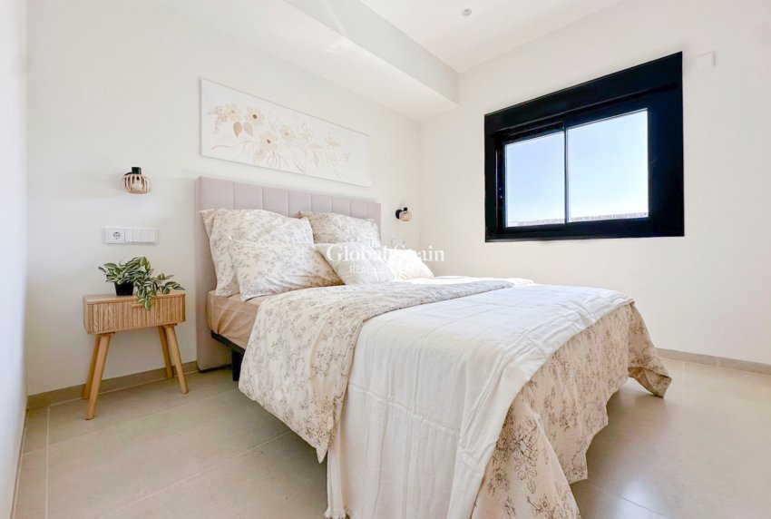 Resale - HOUSE -
SANTIAGO DE LA RIBERA - Santiago de la Ribera