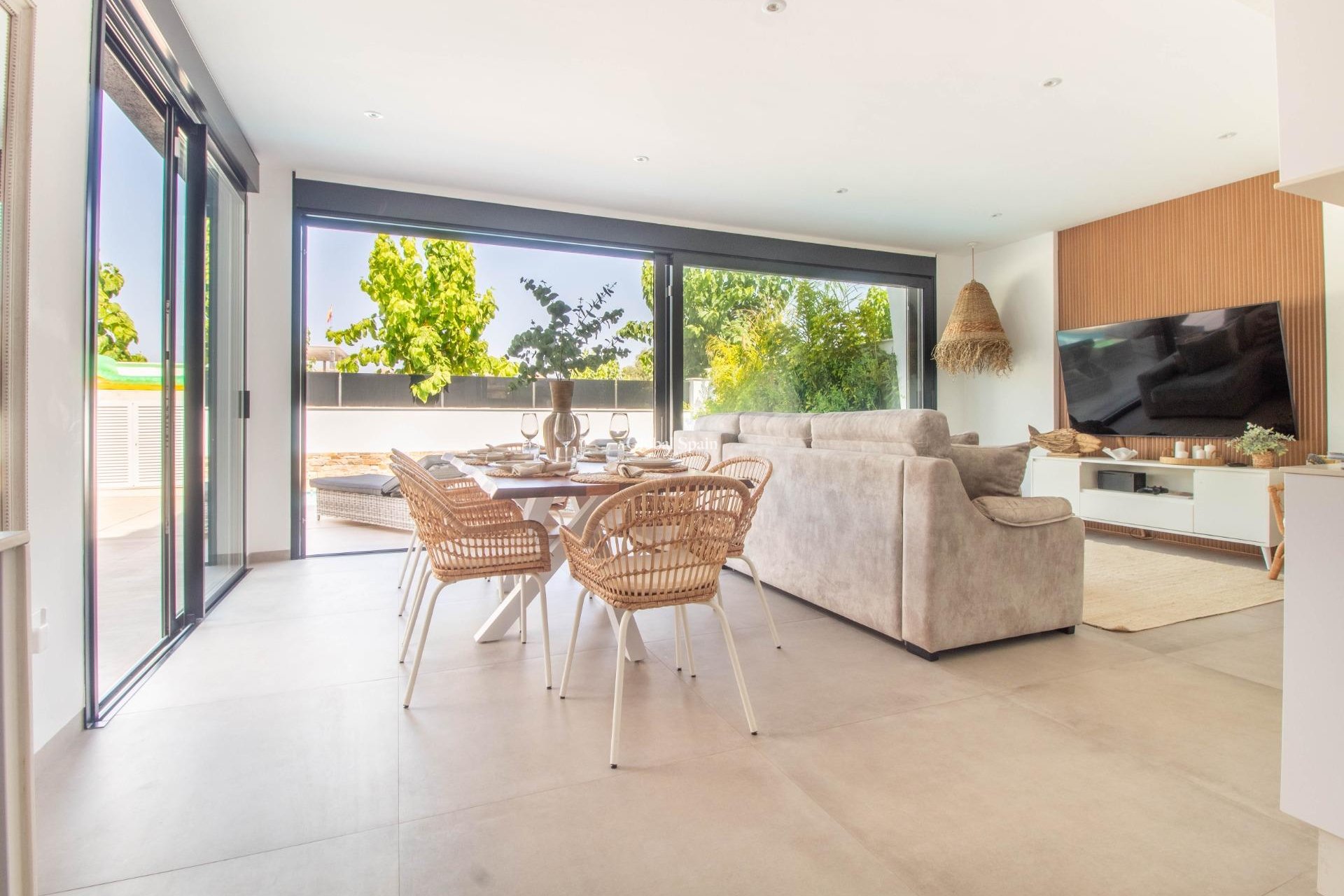 Resale - House -
Santiago de la ribera - zona san blas