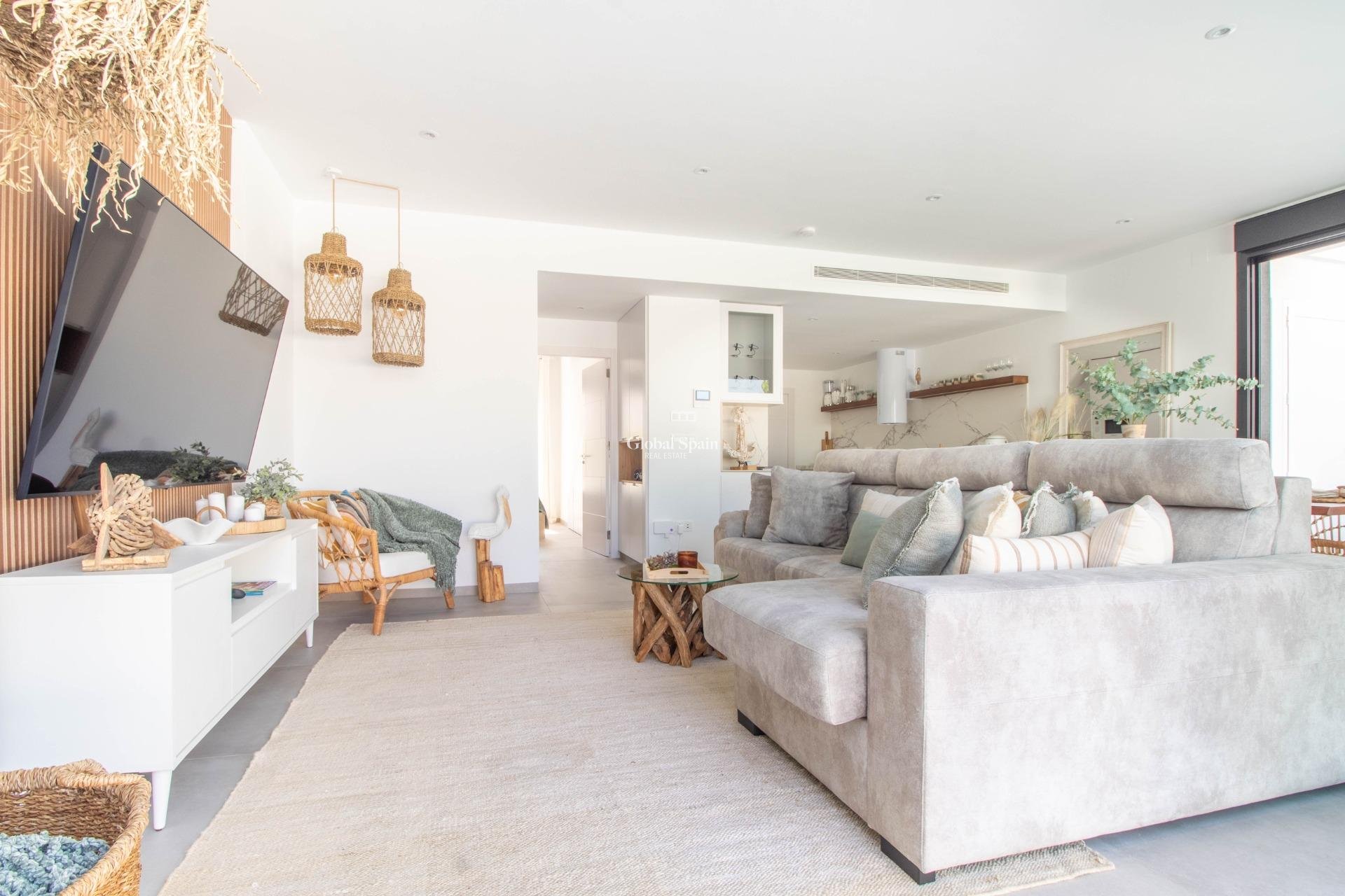 Resale - House -
Santiago de la ribera - zona san blas