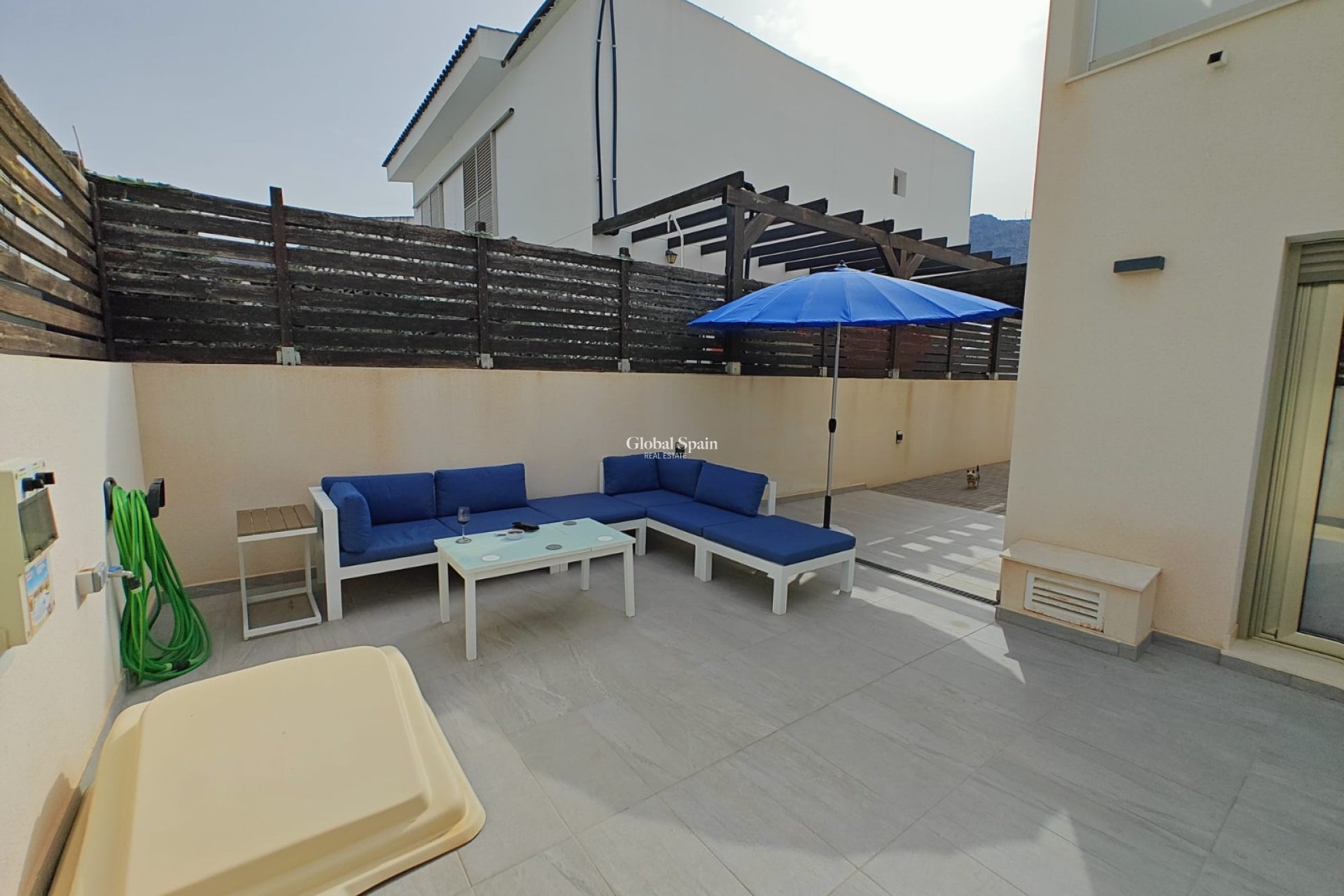 Resale - House - Semi-Detached House -
COX - Cox