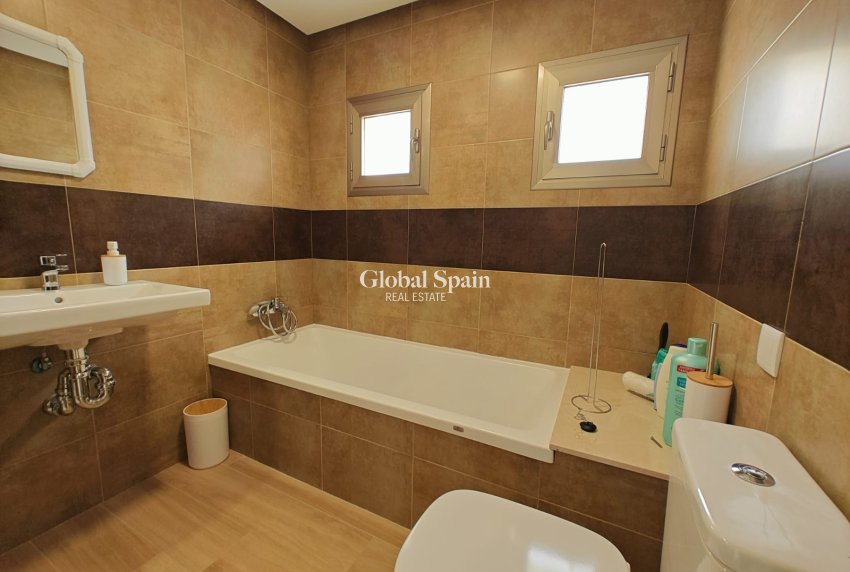 Resale - House - Semi-Detached House -
COX - Cox